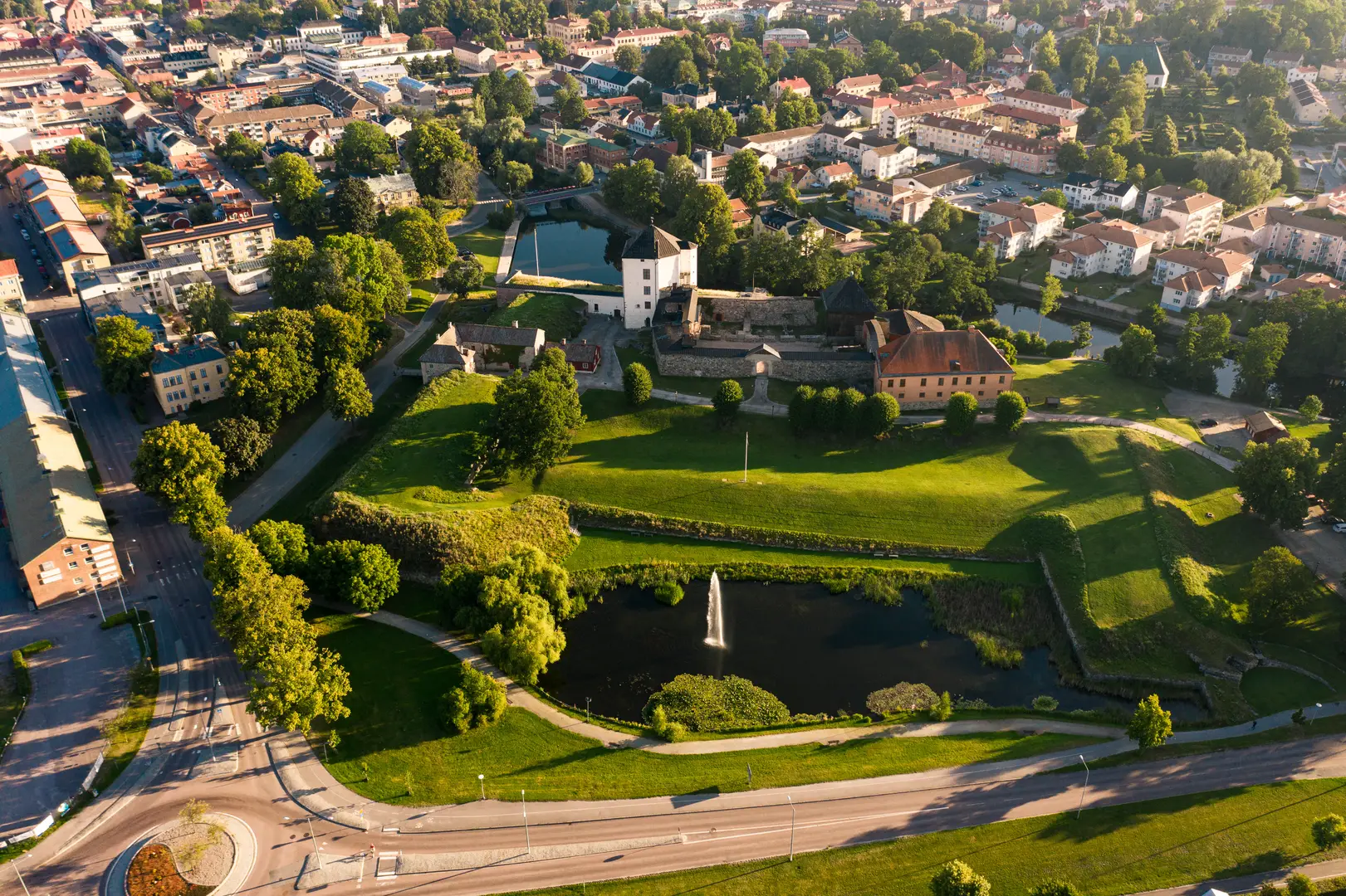 Vy över Mora, där vi arbetar med ventilation i bostäder och fastigheter